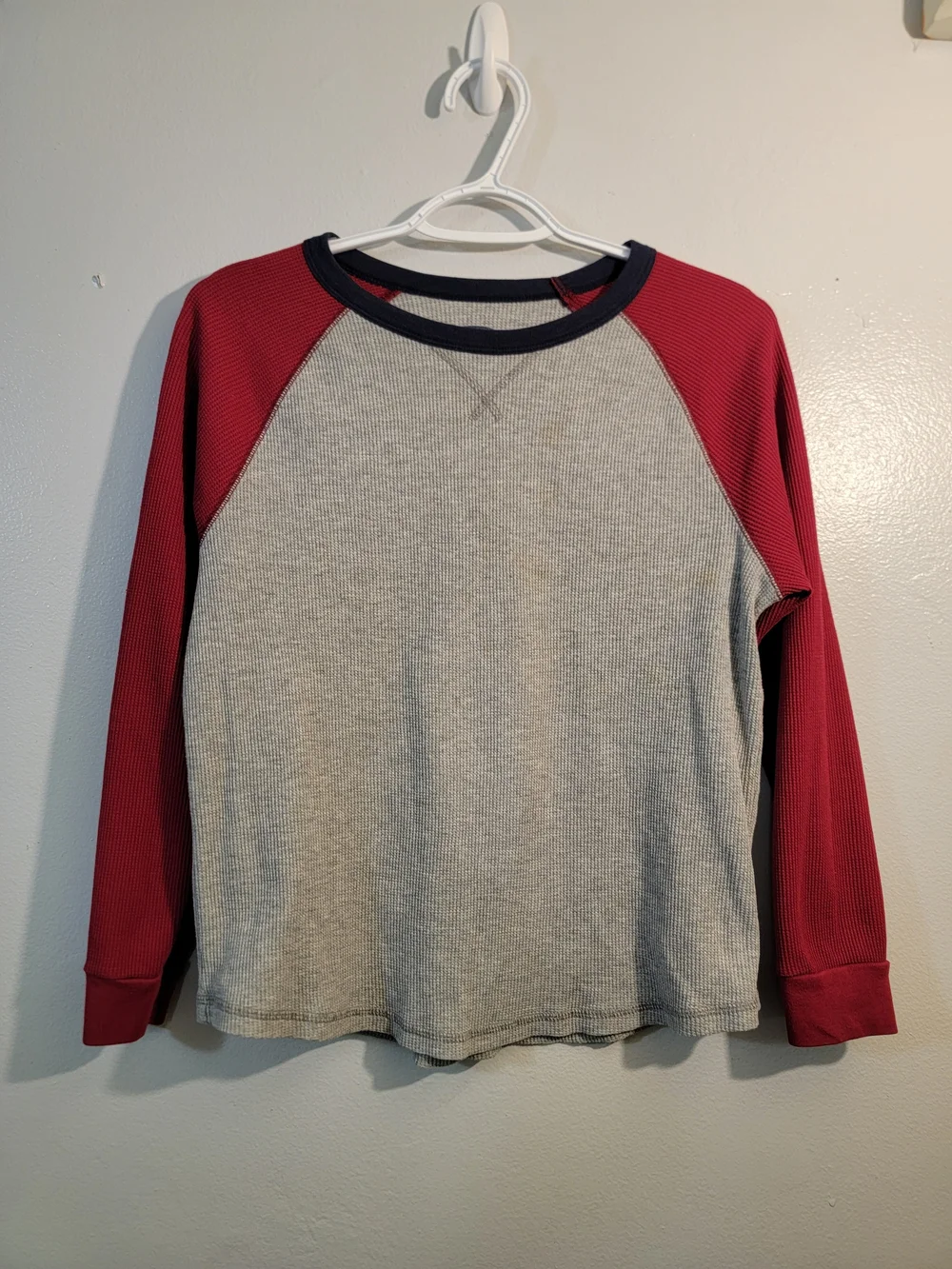 Old Navy Kids Long-Sleeve Raglan Thermal Shirt - Red and Gray